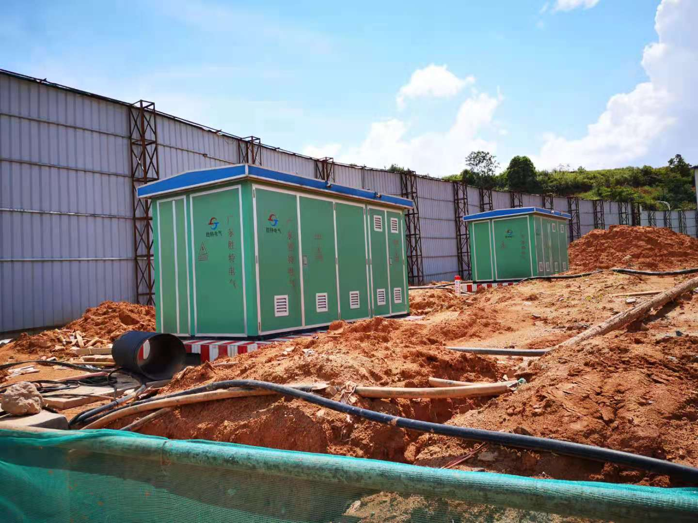 Instalación de transformador tipo caja de estilo europeo en una comunidad de Guangxi
