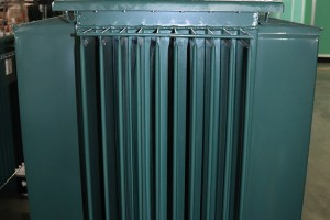 Transformador de potencia de distribución de tipo exterior, alto y bajo voltaje, completamente sellado, sumergido en aceite S11-M-630/10